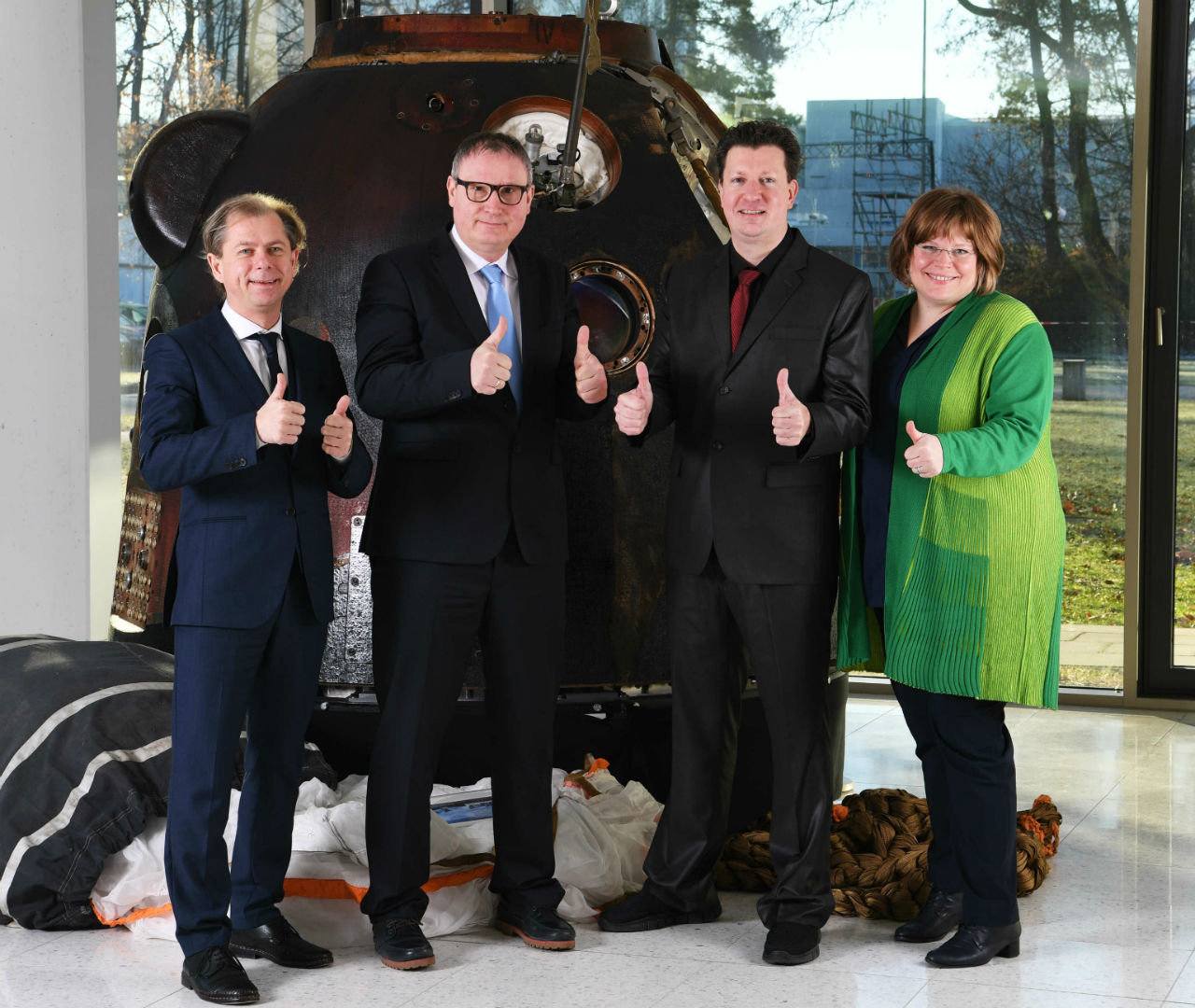 subreport_dlr_Luft- und Raumfahrt mit ELViS